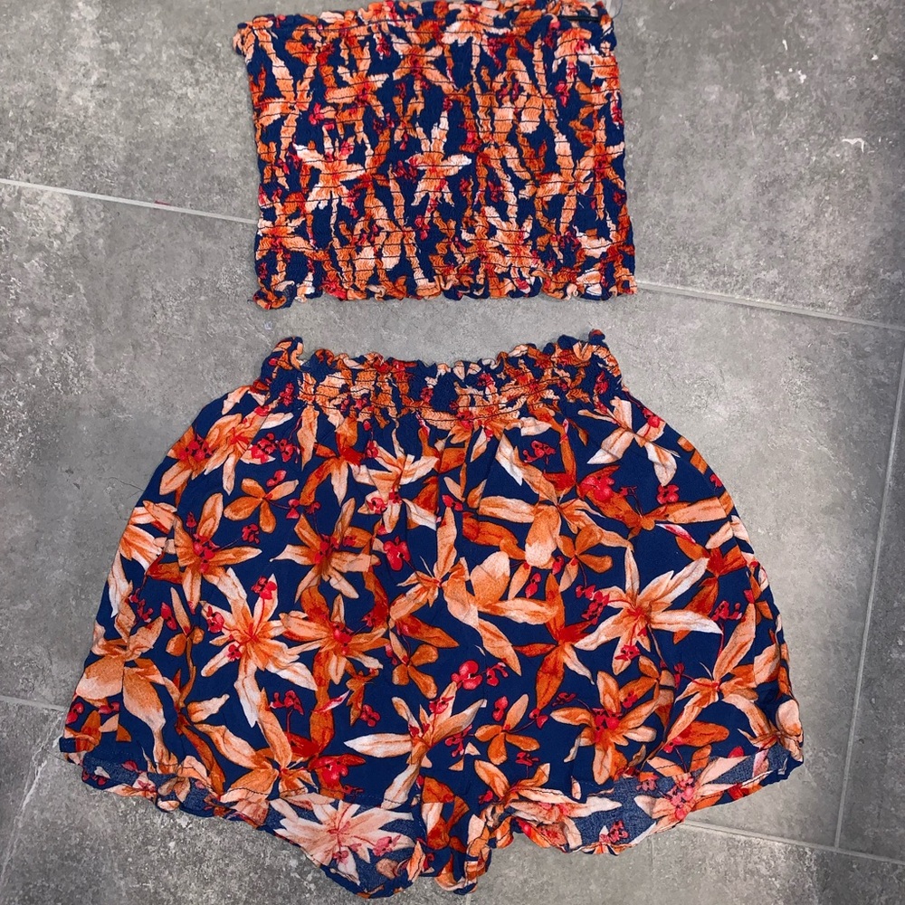 Two piece set